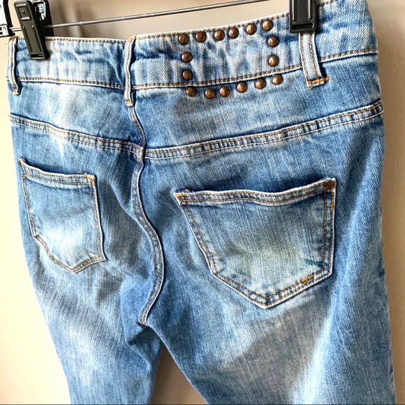 Zara Distressed Jeans - Picture 6 of 7